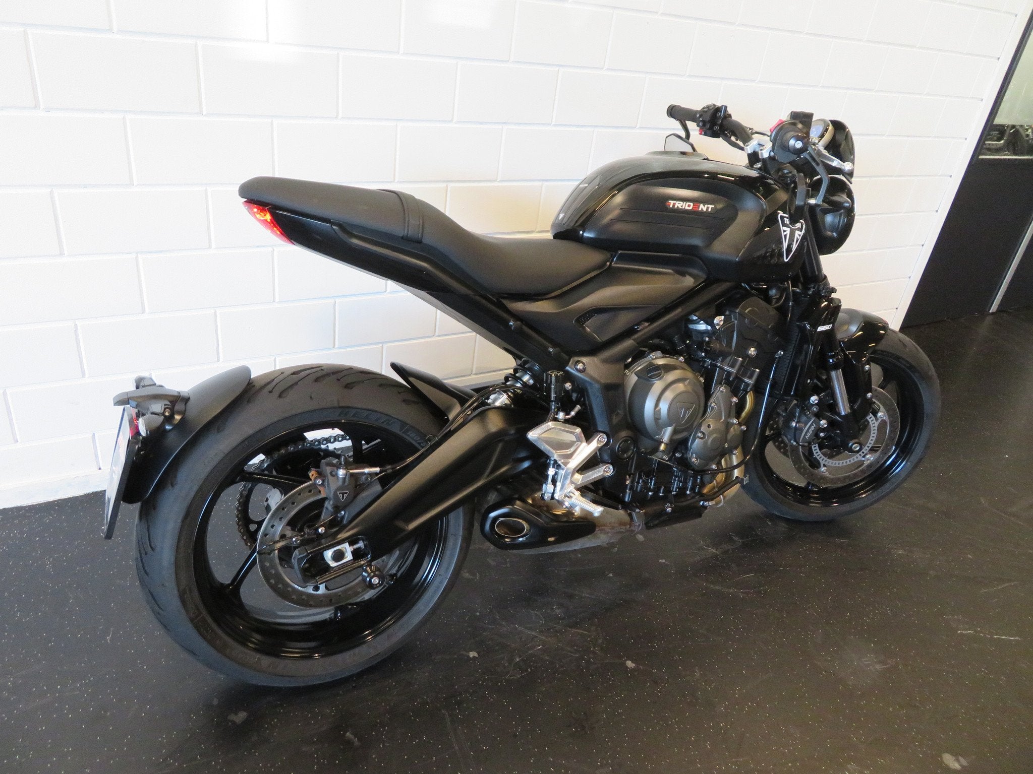 Triumph TRIDENT 660 ABS NIEUWSTAAT! (bj 2025), Naked bike, 660 cc, Bedrijf