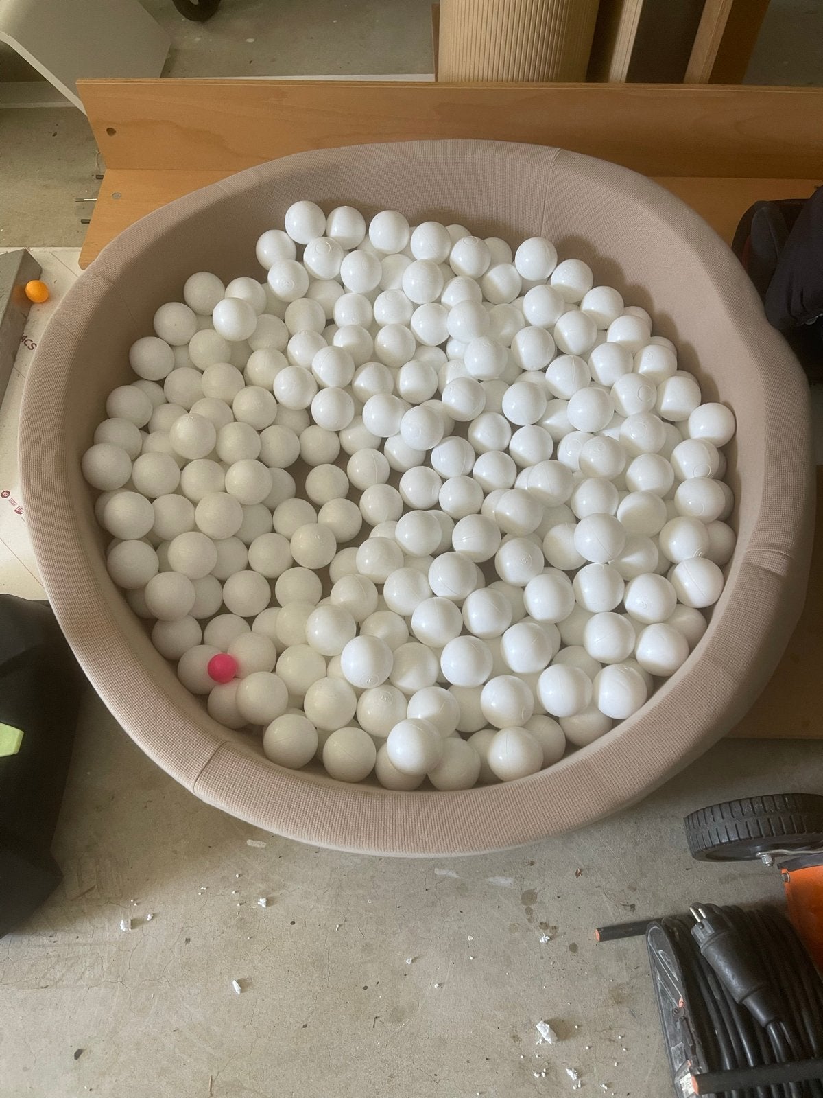 Jupiduu ballenbak 120cm met witte ballen, Ophalen of Verzenden, Gebruikt, Jongen of Meisje