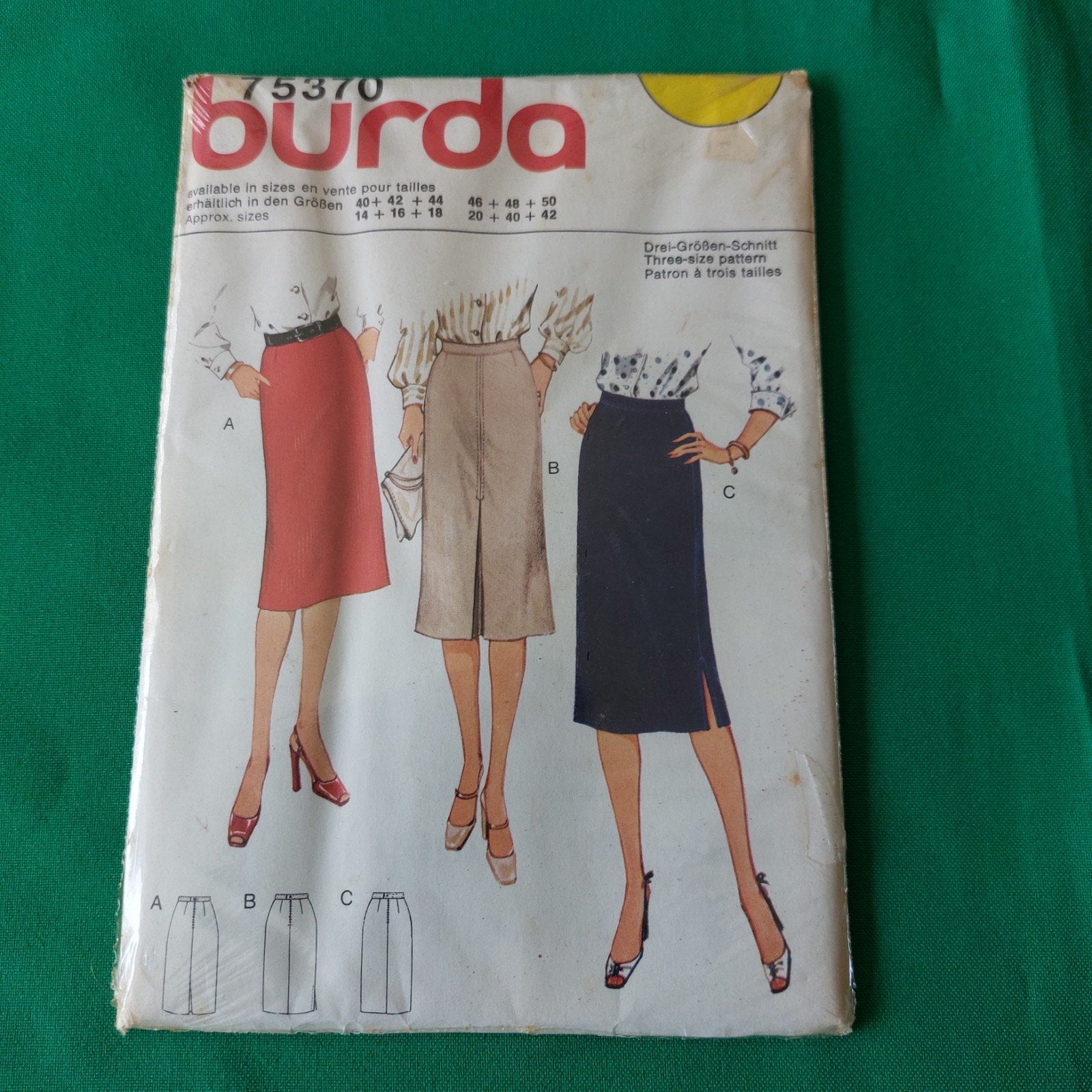 oud knippatroon  burda retro, Ophalen, Vrouw, Burda