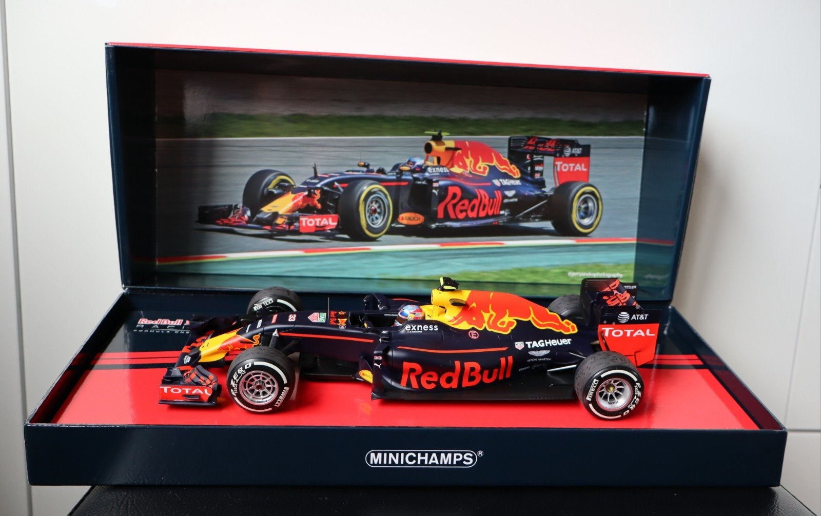 Max verstappen Redbull RB12 1st win 1:18, Ophalen of Verzenden, Nieuw, Formule 1