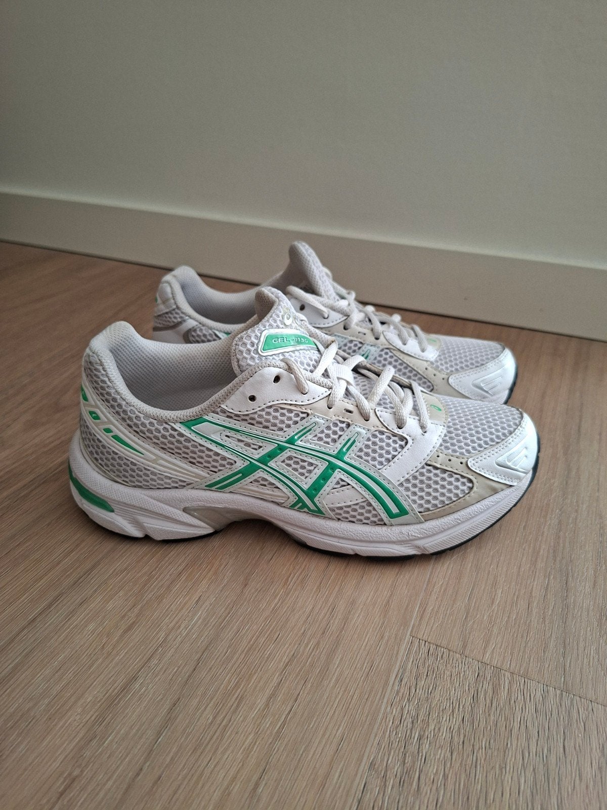 Asics dames sneakers maat 39,5 ( prijs incl verzenden), Kleding | Dames, Schoenen, Wit, Ophalen of Verzenden, Sneakers of Gympen