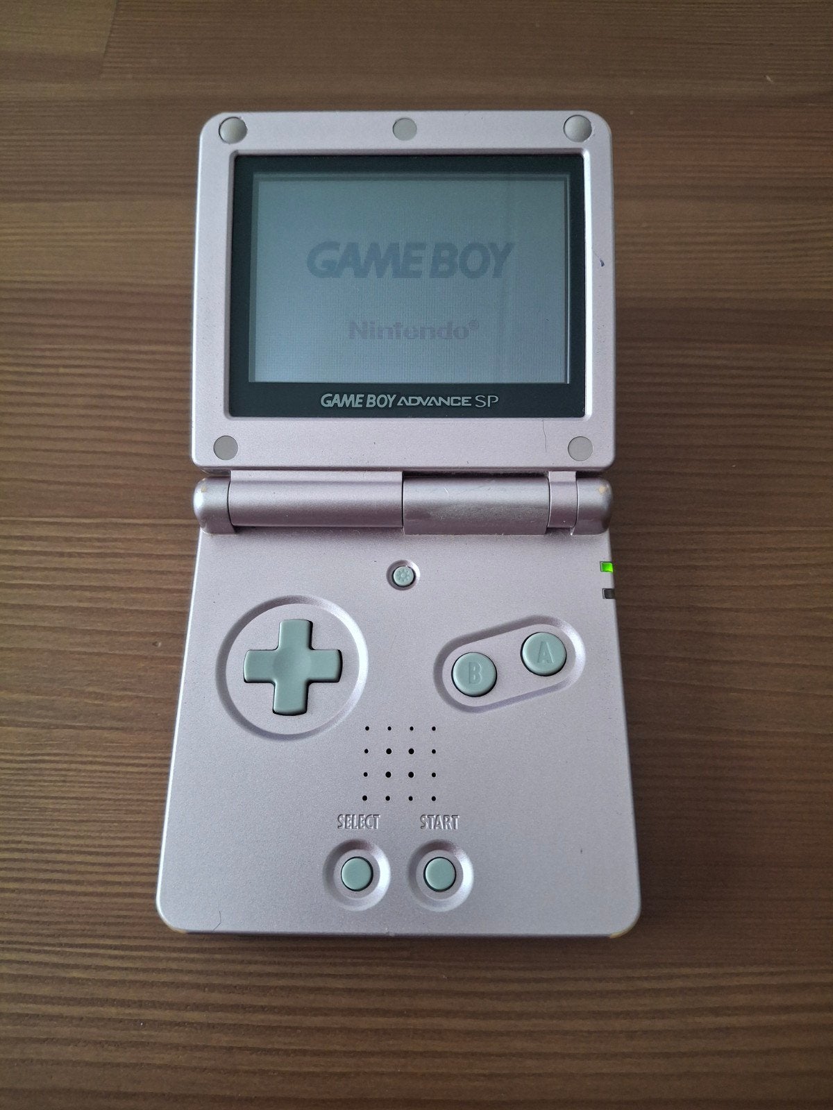 Roze Nintendo Game Boy Advance SP met oplader en game, Spelcomputers en Games, Spelcomputers | Nintendo Game Boy, Ophalen, Gebruikt