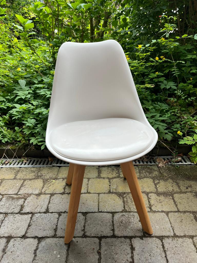 Witte en blauwe stoelen, Huis en Inrichting, Stoelen, Ophalen, Kunststof, Drie, Scandinav