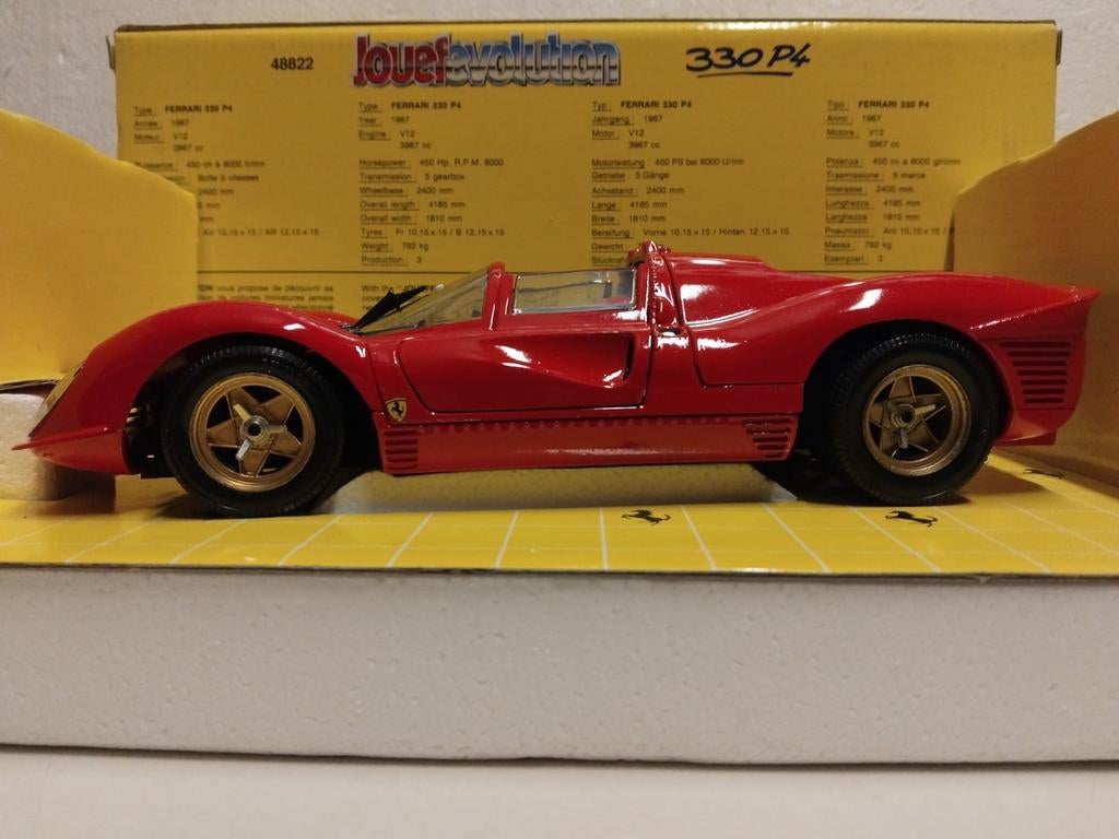 Ferrari 330 P4 Targa rood 1967 Revell Jouef metal 1:18 KRD, Ophalen of Verzenden, Zo goed als nieuw, Auto, Revell