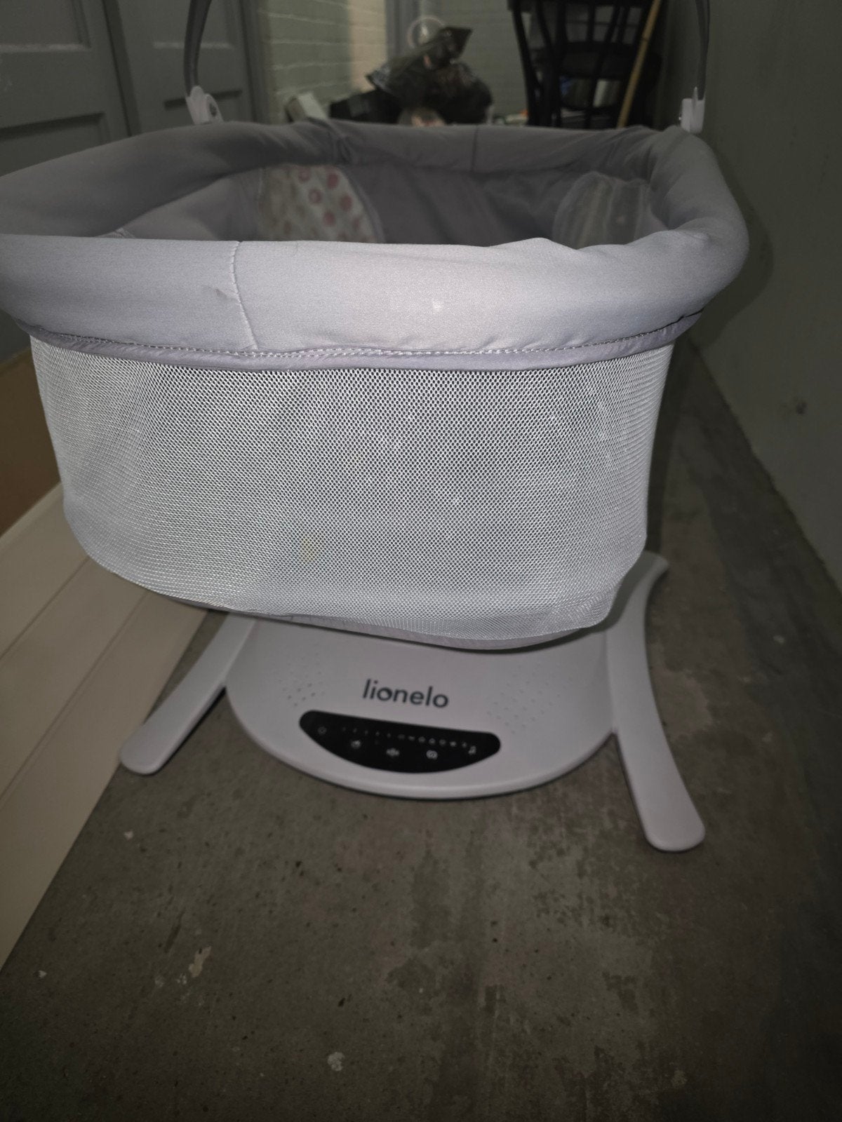 Lionelo Electrische Wieg/Schommelstoel - Z.G.A.N., Kinderen en Baby's, Ophalen, Zo goed als nieuw, Wieg