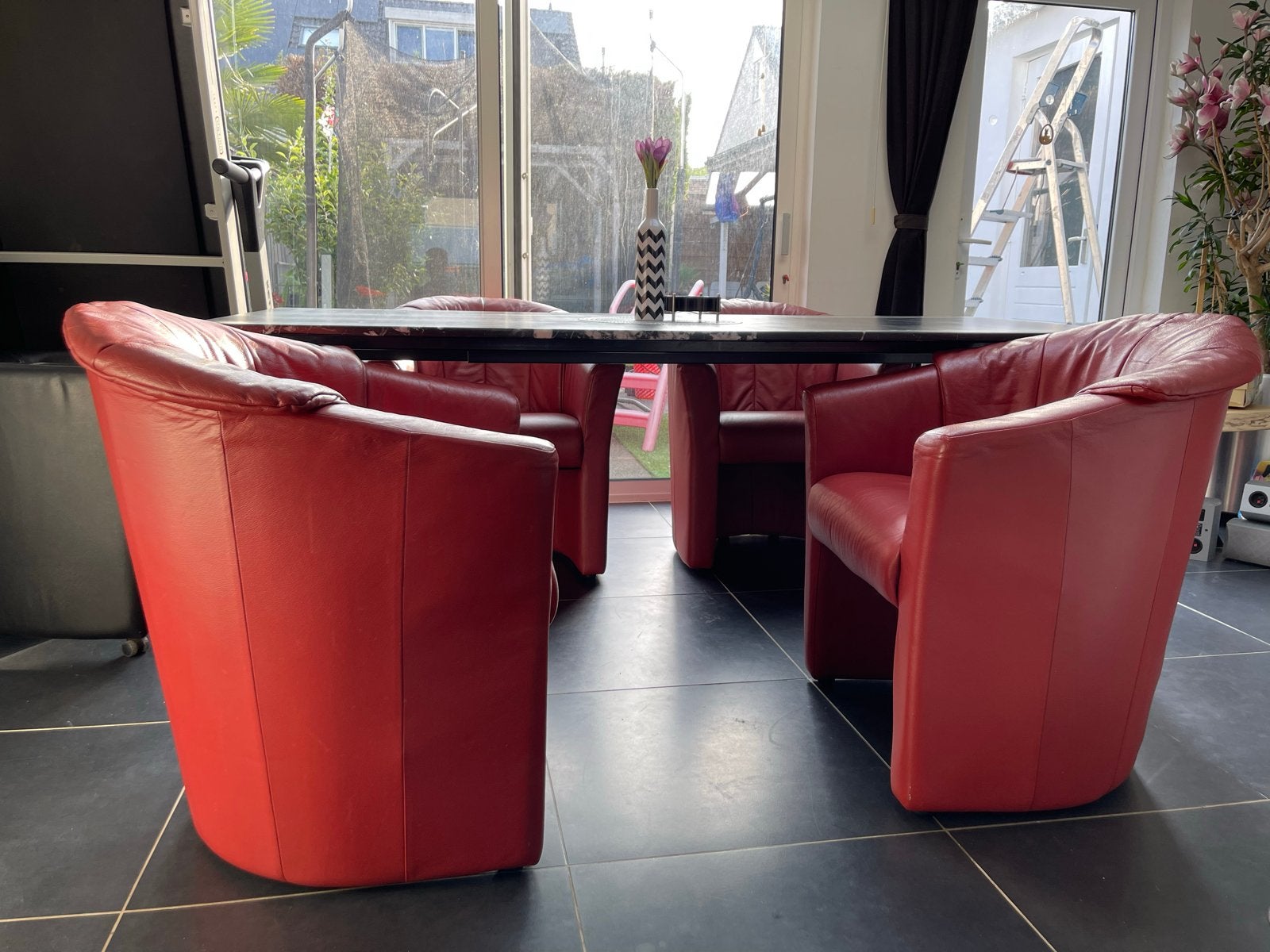 Set van 4 rode leren eetkamerstoelen, Huis en Inrichting, Stoelen, Ophalen, Gebruikt, Leer, Vier