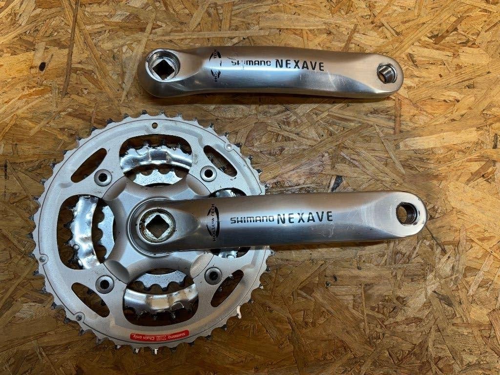 Crank set.  Shimano triple. Zgan, Crankstel of Pedalen, Japan, Shimano, Ophalen of Verzenden