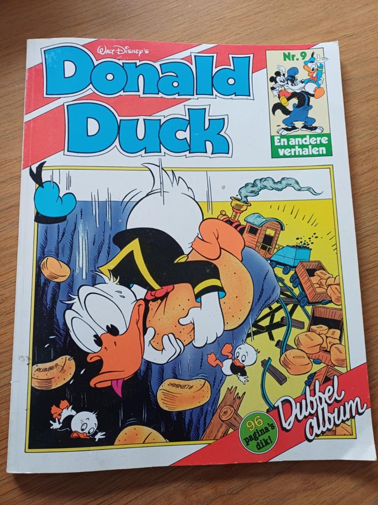 Donald Duck dubbelalbum 9, Boeken, Eén stripboek, Ophalen of Verzenden, Zo goed als nieuw