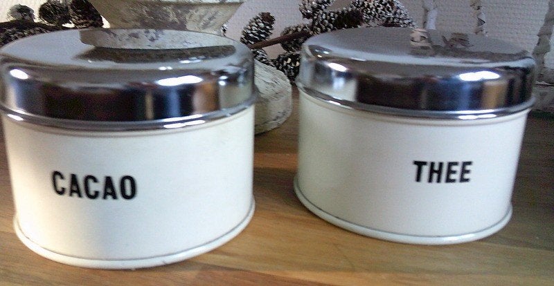 2 witte Vintage voorraad busjes Brabantia thee en cacao, Ophalen of Verzenden