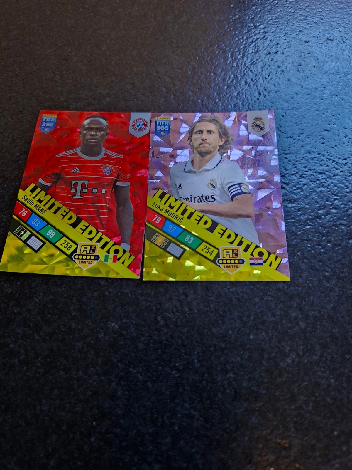 2x FIFA 365 Limited Edition Voetbalkaarten - Goede Staat, Ophalen of Verzenden, Zo goed als nieuw, Buitenlandse clubs, Spelerskaart