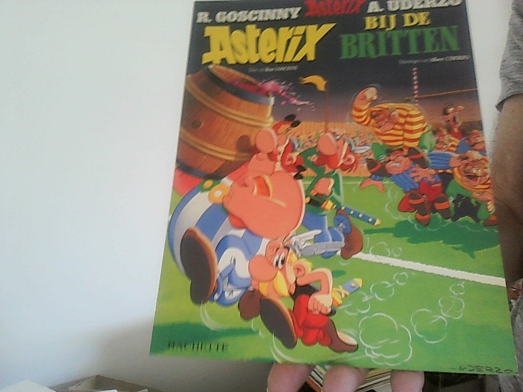 asterix nr 4 asterix en de britten uitgave hachette 1999, Eén stripboek, Verzenden, Zo goed als nieuw
