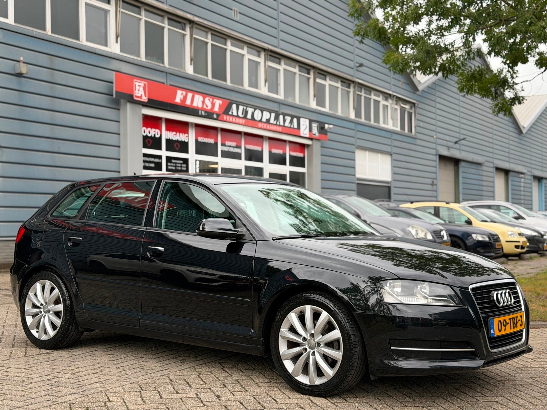 Audi A3 Sportback 1.6 TDI Attraction Pro Line Business NAVI/, Euro 5, Stof, Gebruikt, Zwart
