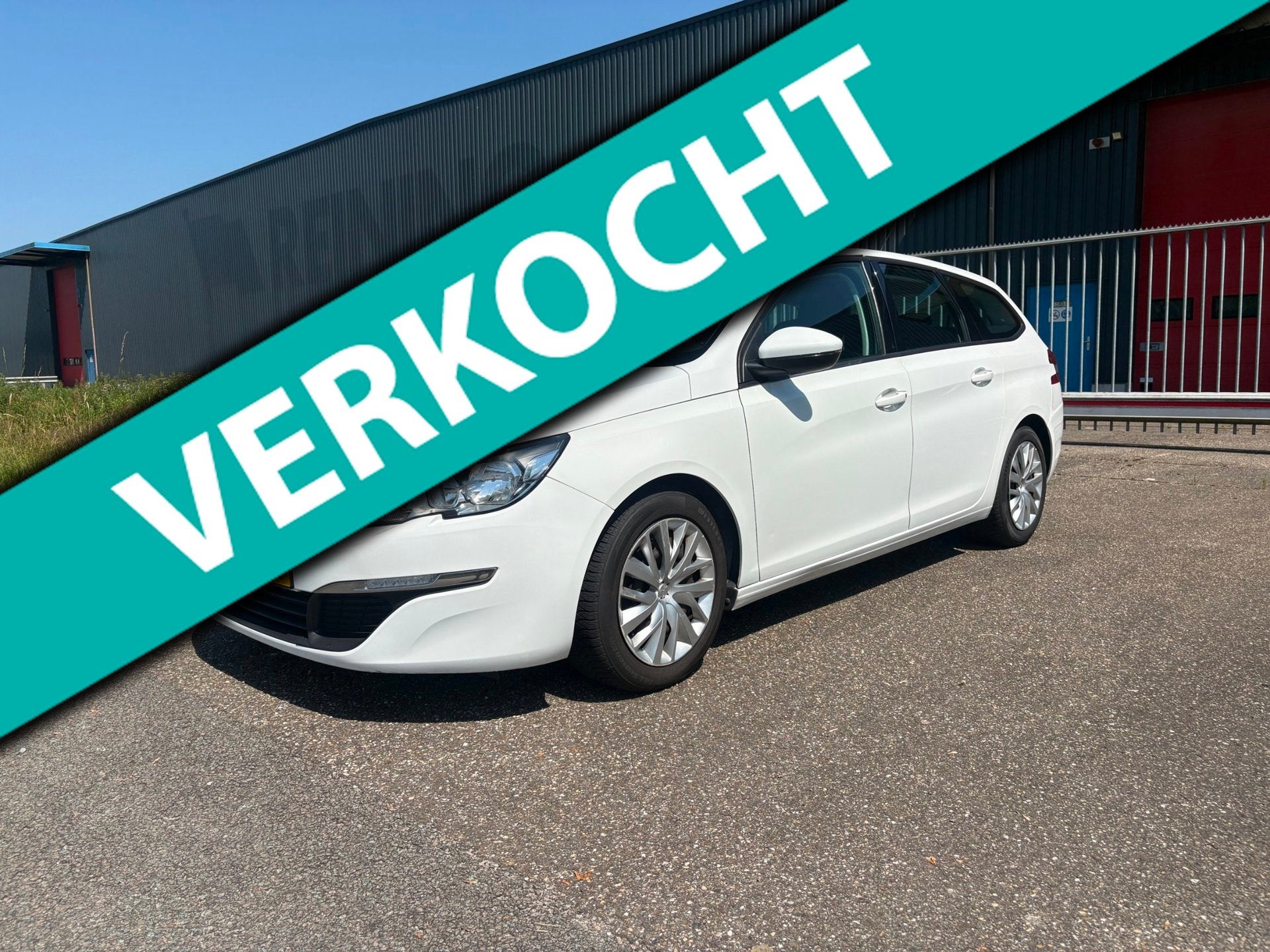 Peugeot 308 SW 1.6 BlueHDI Blue Lease NWE. APK 19-06-2027, Auto's, Voorwielaandrijving, Gebruikt, 4 cilinders, Wit
