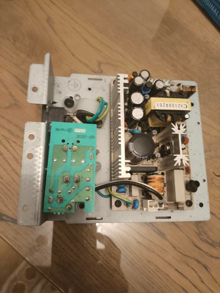 KORG PA80 PA60 POWER SUPPLY, Muziek en Instrumenten, Keyboards, Ophalen of Verzenden, Overige aantallen, Korg