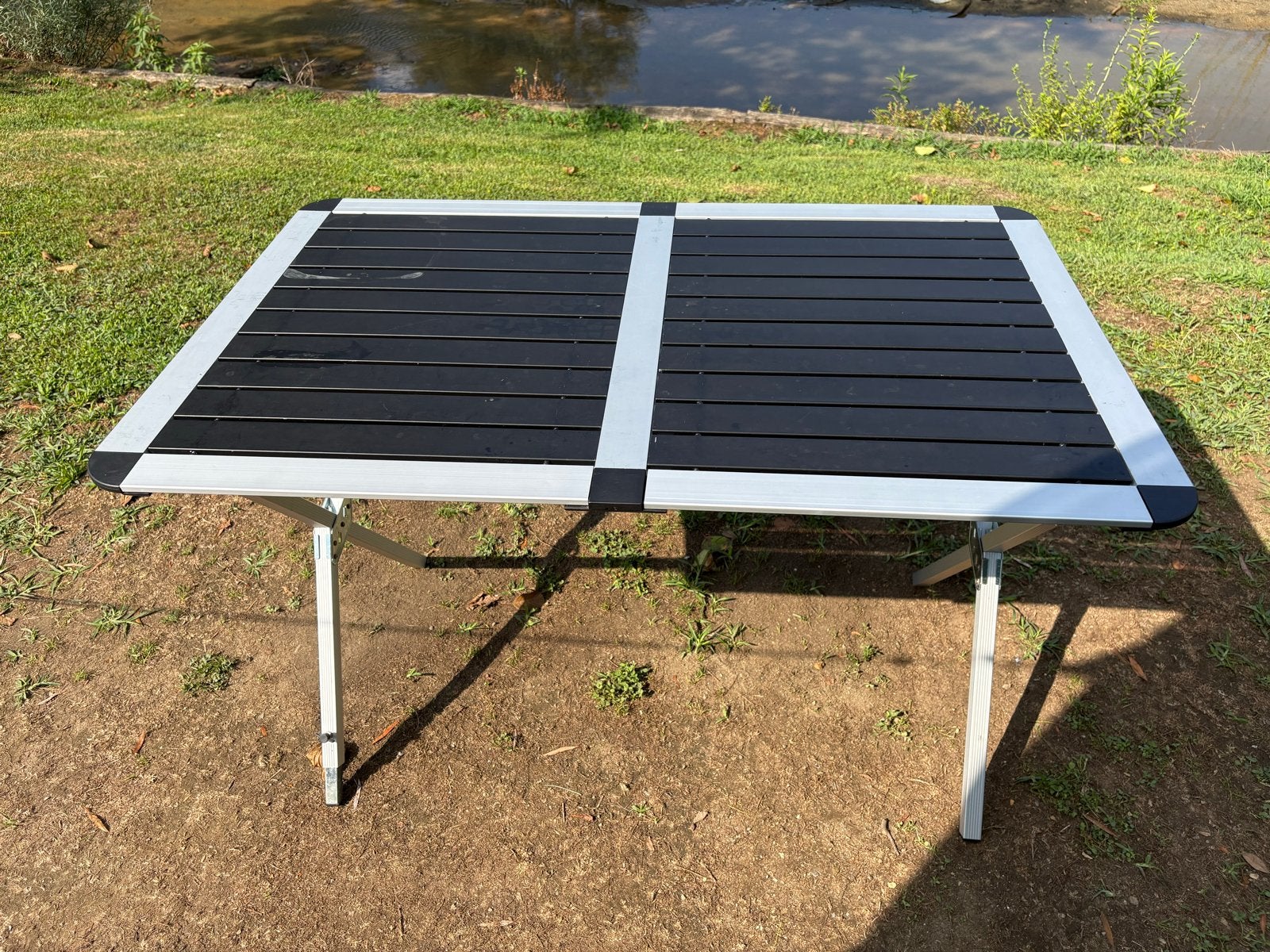 Mooie Obelink campingtafel - Compact en stevig, Caravans en Kamperen, Kampeermeubelen, Ophalen of Verzenden, Gebruikt, Campingtafel