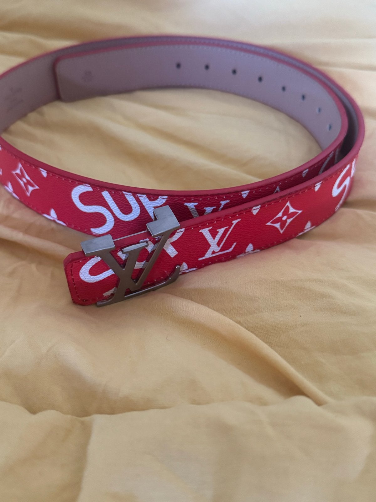 Louis Vuitton x Supreme Riem - Rood, Maat 125, Echt leder, Heupriem, Ophalen of Verzenden, Zo goed als nieuw