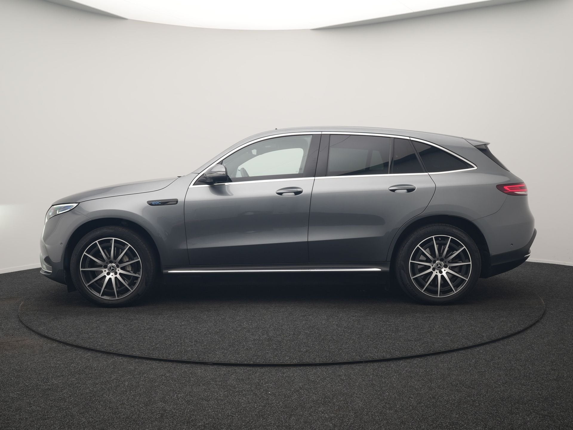 Mercedes-Benz EQC 400 4MATIC Business Solution AMG 80 kWh 40, Automaat, 2395 kg, Automatische klimaatregeling, Leder
