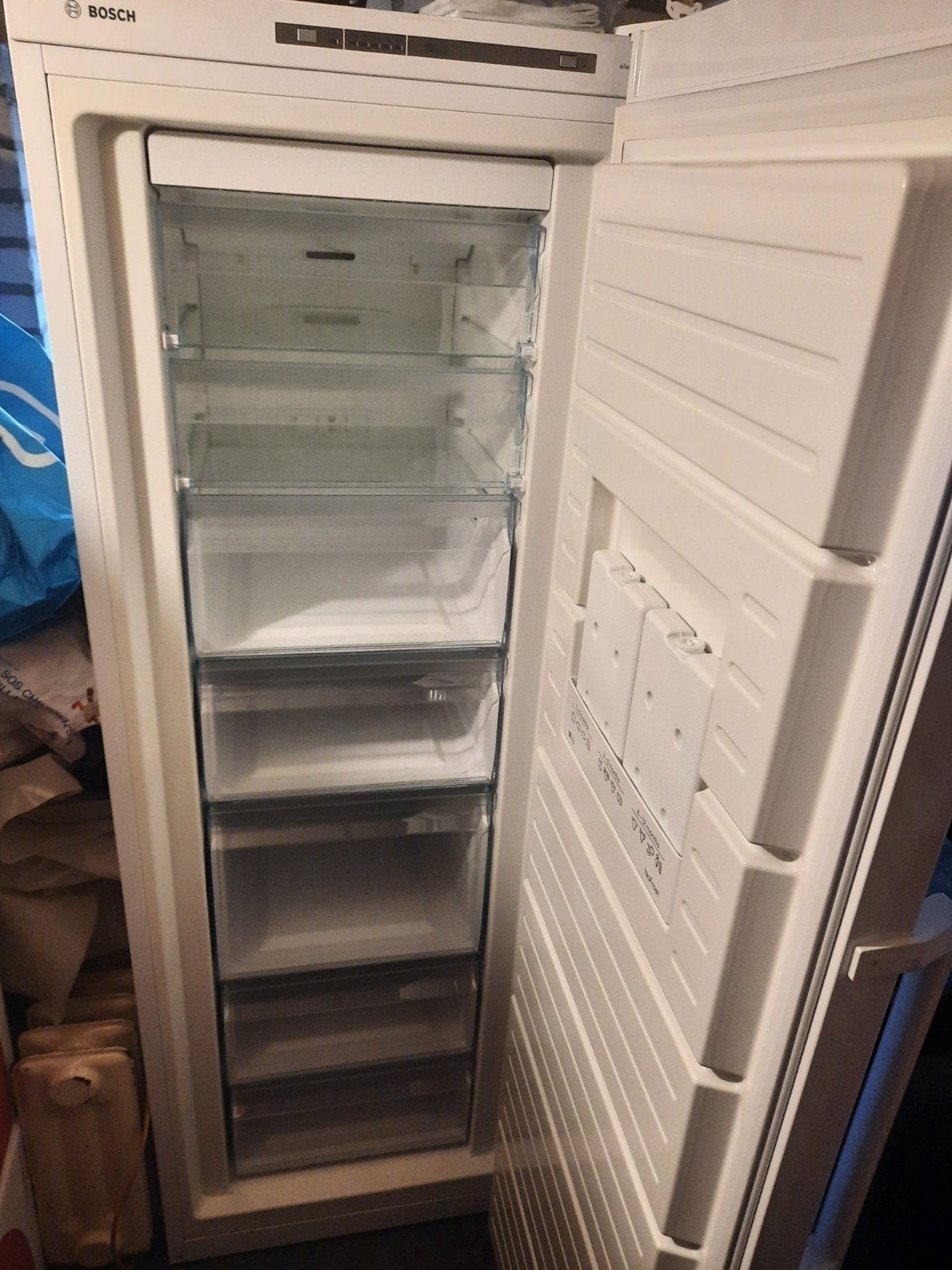 Bosch Vriezer A++ - 220L, Ophalen, 200 liter of meer, 60 cm of meer, Met aparte vriezer