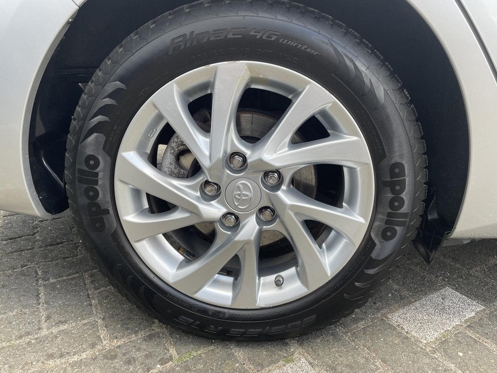 Toyota Auris Touring Sports 1.8 Hybrid Business | 88.000 Km, Gebruikt, Euro 6, Start-stop-systeem, Hybride Elektrisch/Benzine