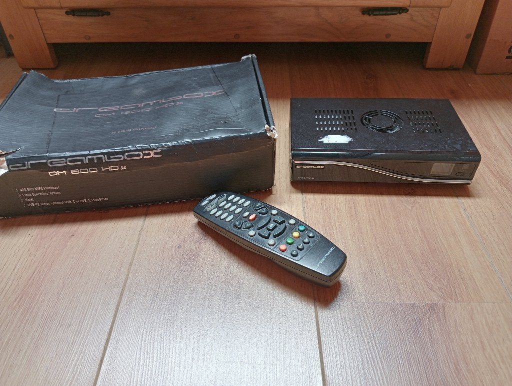 Satelliet reciever dreambox 800 se, Audio, Tv en Foto, Schotelantennes, Ophalen, Gebruikt, (Schotel)antenne-accessoires, Overige merken