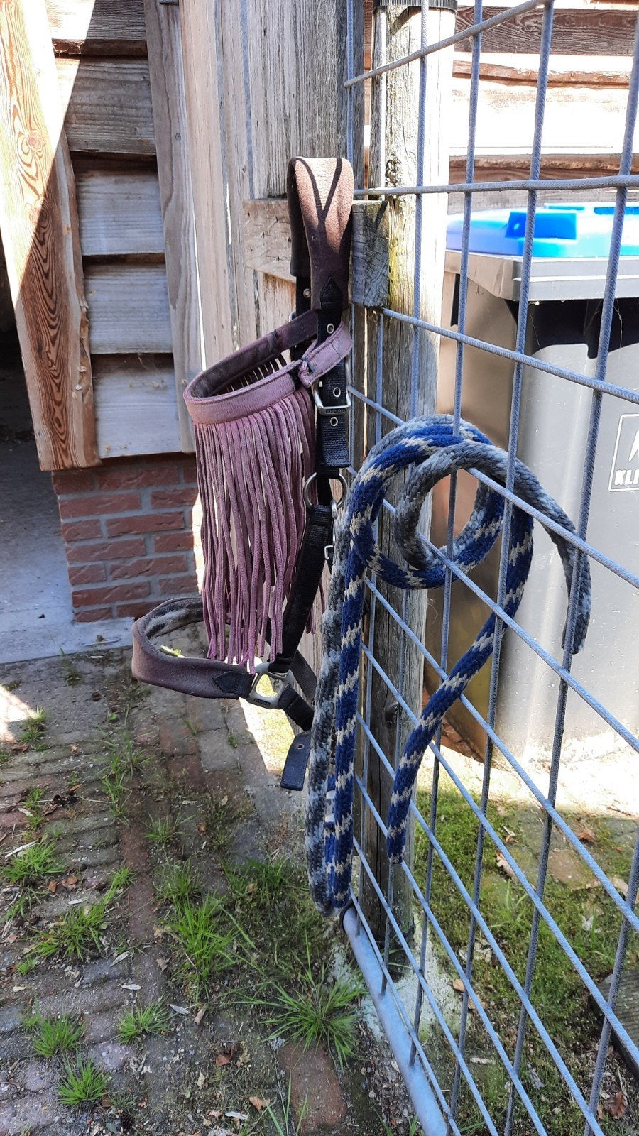 Diverse paardenspullen: halster bontje masker zweetmes enz, Ophalen of Verzenden, Gebruikt, Overige soorten