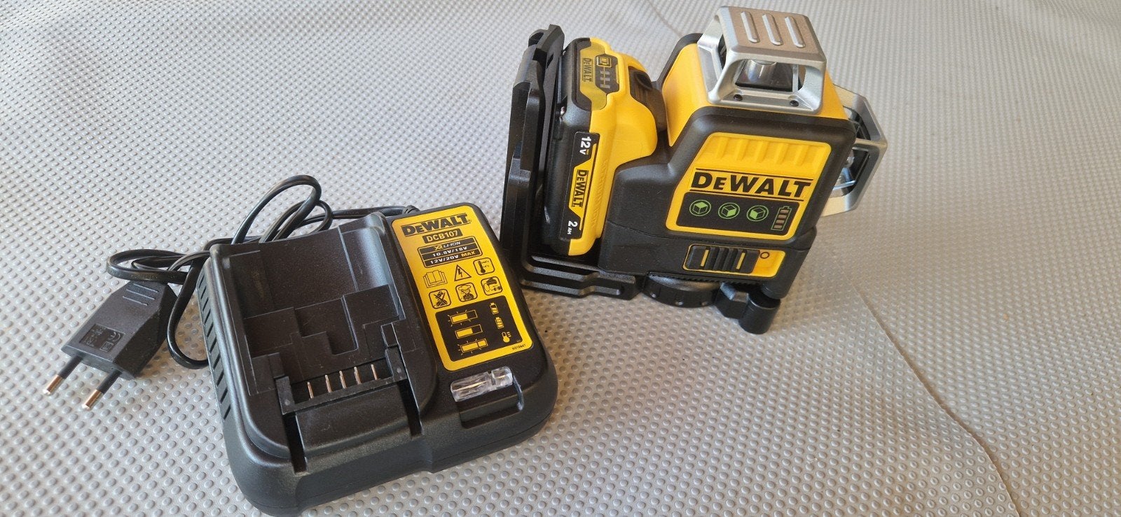 Kruislaser nieuw Dw089lg, Doe-het-zelf en Verbouw, Meetapparatuur, Ophalen of Verzenden