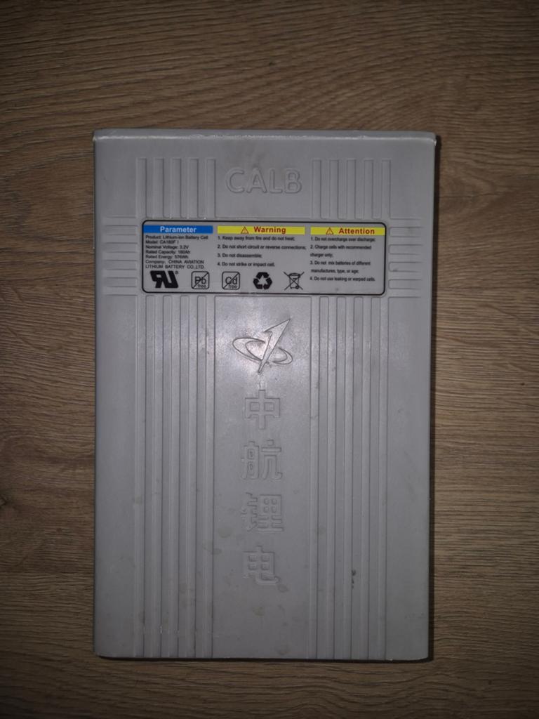 CALB LiFePO4 Lithium-ion Batterijcel 3.2V 180Ah, Doe-het-zelf en Verbouw, Zonnepanelen en Toebehoren, Ophalen, Overige typen