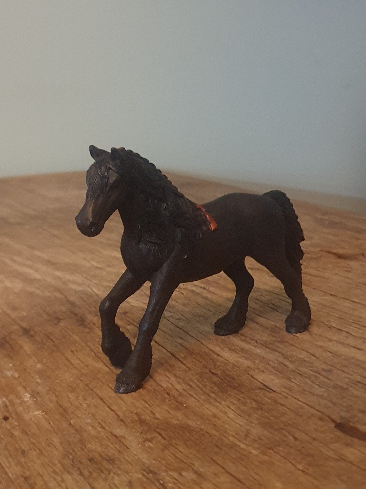 Schleich Friese merrie paard speelfiguur, Ophalen of Verzenden, Gebruikt, Jongen of Meisje