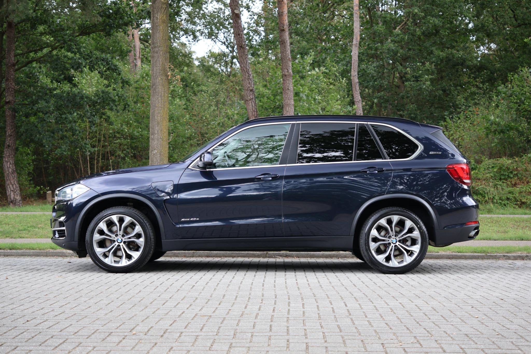 BMW X5 xDrive40e iPerformance Leder | H&K | HUD | Adap Cruis, Gebruikt, 4 cilinders, Zwart, Bedrijf