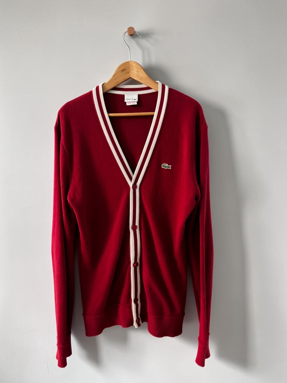 Lacoste vest rood Made in France maat 5 L large, Ophalen of Verzenden, Zo goed als nieuw, Maat 52/54 (L), Rood