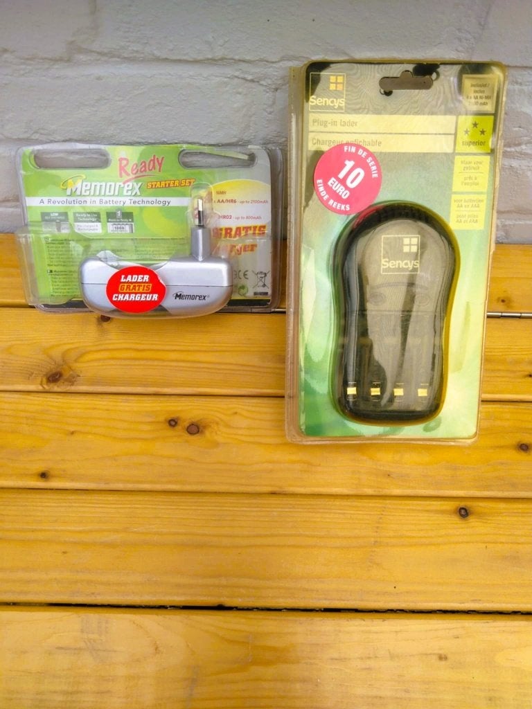 2 Batterijladers AA & AAA zonder batterijen., Ophalen of Verzenden