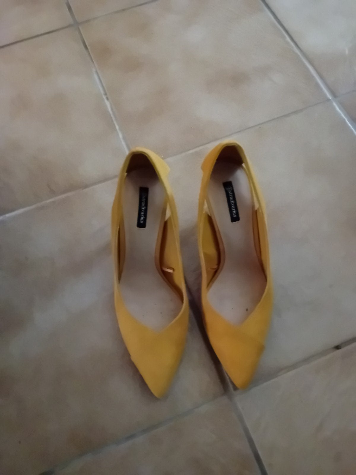 Stradivarius Pumps Geel Maat 37, Pumps, Geel, Ophalen of Verzenden, Stradivarius