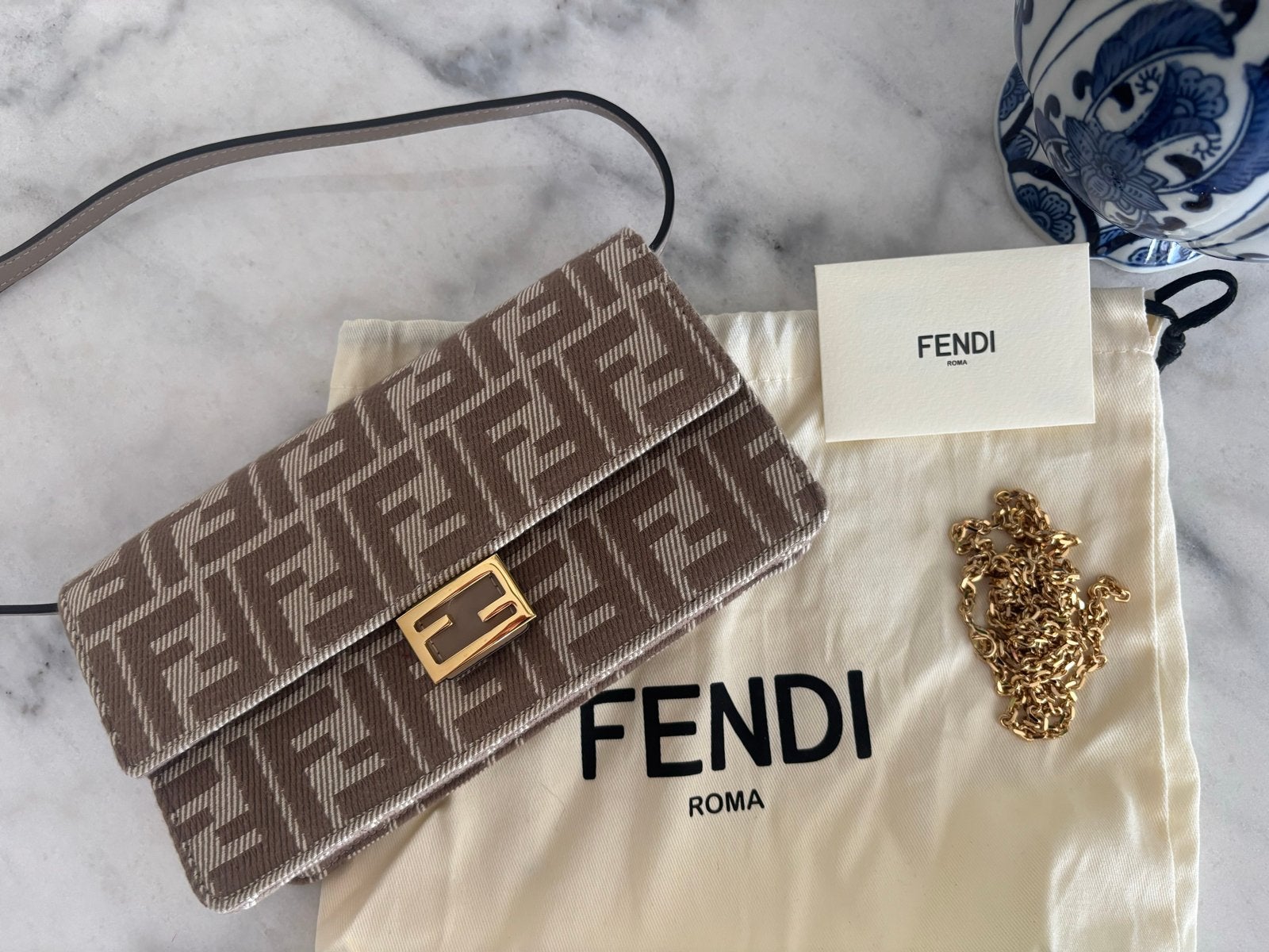 FENDI TAS - Perfecte nieuwstaat, Ophalen, Nieuw, Bruin, Schoudertasje