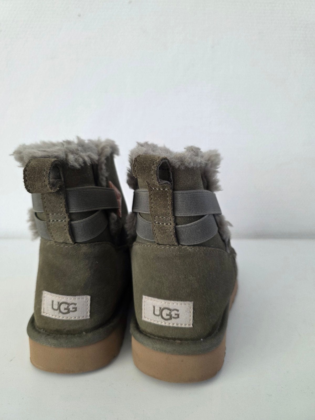 Uggs mini laarzen groen maat 38, UGG, Lage of Enkellaarzen, Ophalen of Verzenden, Gedragen