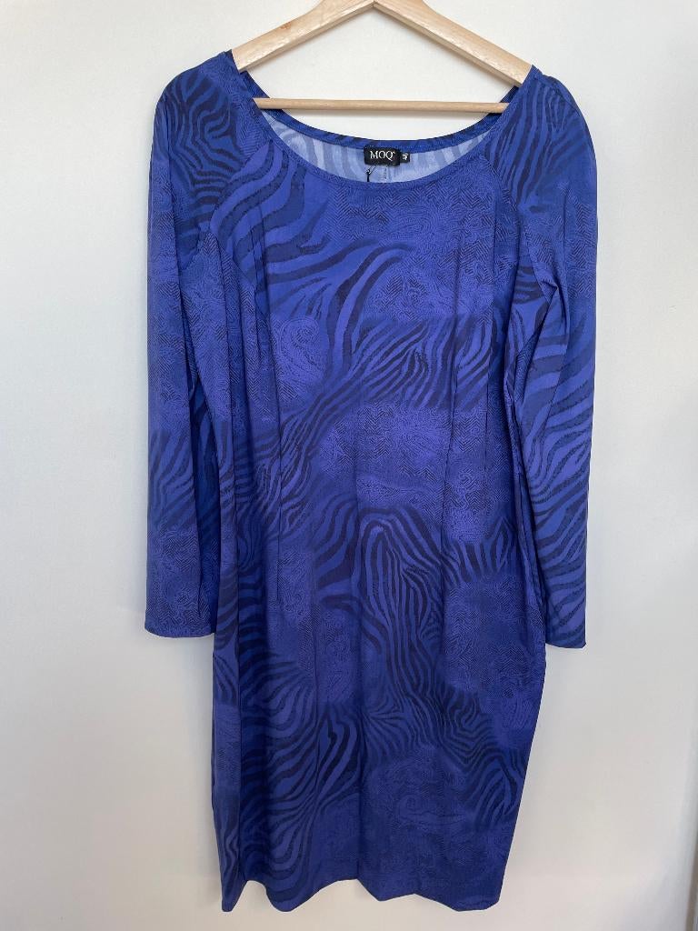 MOQ travelstof jurk maat 46 blauw zebraprint rechtvallend, Kleding | Dames, Jurken, MOQ shop, Info@moqshop.nl, Blauw, Maat 46/48 (XL) of groter