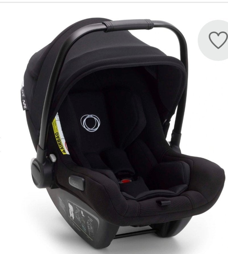 Bugaboo Turtle Air By Nuna Baby Autostoeltje + isofixbase, Slaapstand, Ophalen of Verzenden, Zo goed als nieuw, Isofix