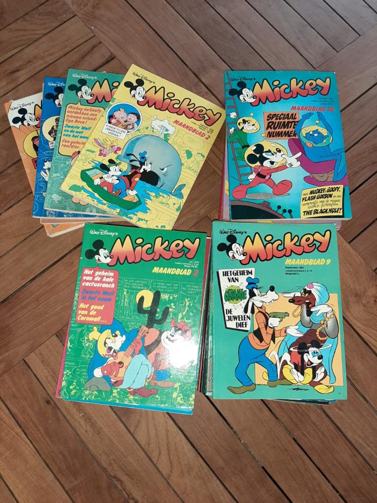 Maandblad Mickey Mouse (pocket jaren 70), Boeken, Stripboeken, Meerdere stripboeken, Ophalen of Verzenden, Gelezen