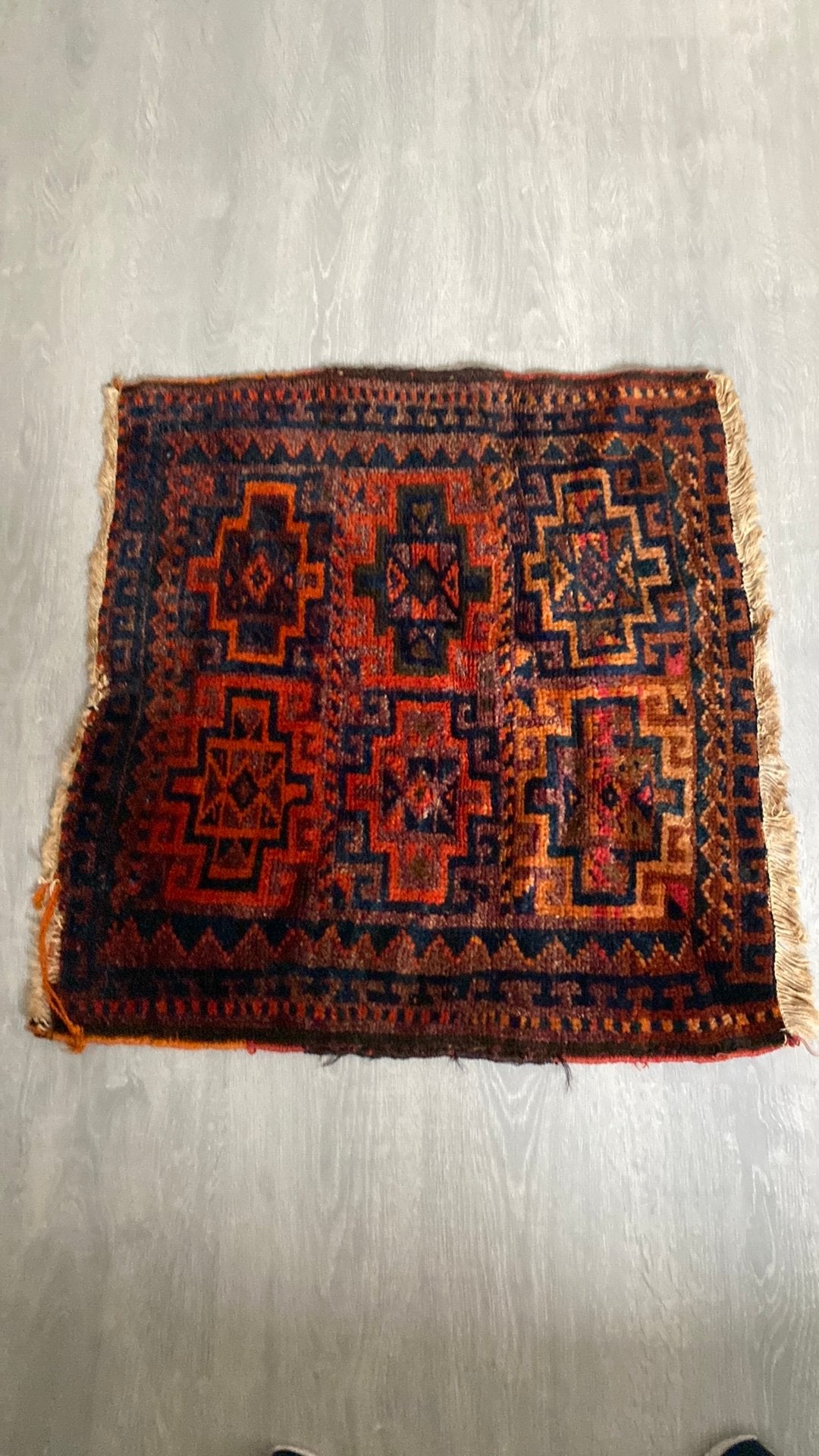 Perzisch tafelkleedje, Ophalen