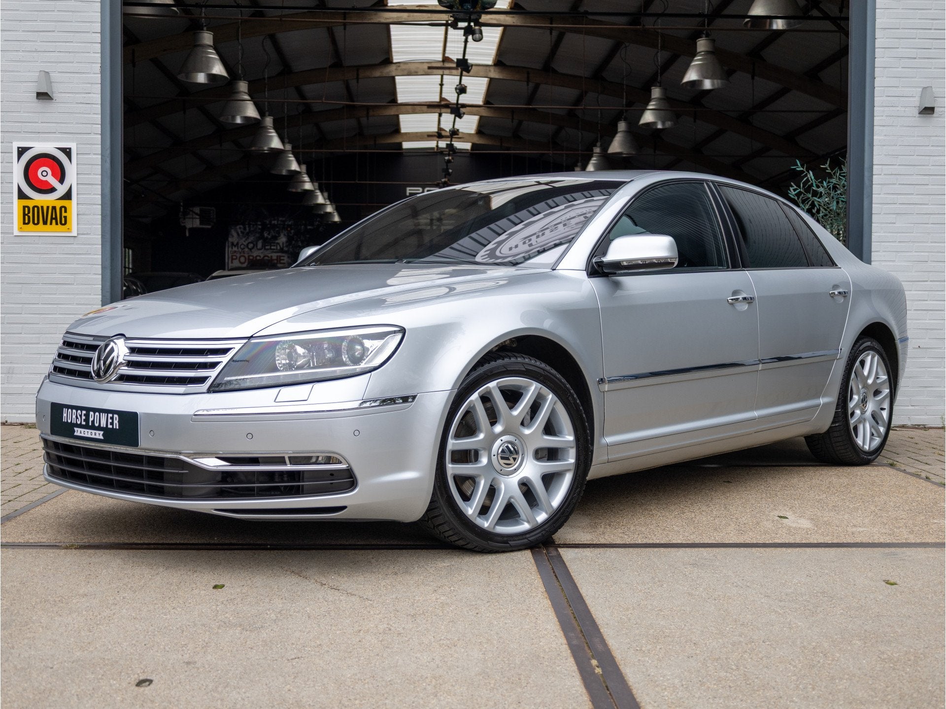 Volkswagen Phaeton 3.0 TDI 5p. Highline *Schuif/Kantel | ACC, Auto's, Automaat, Dealer onderhouden, Gebruikt, Zwart