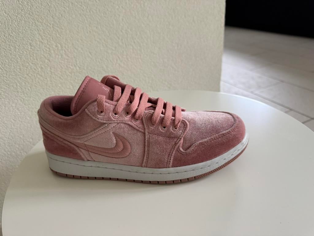 Nike Air Jordan 40,5 - Special Limited Edition, Overige kleuren, Nieuw, Ophalen of Verzenden, Sneakers of Gympen