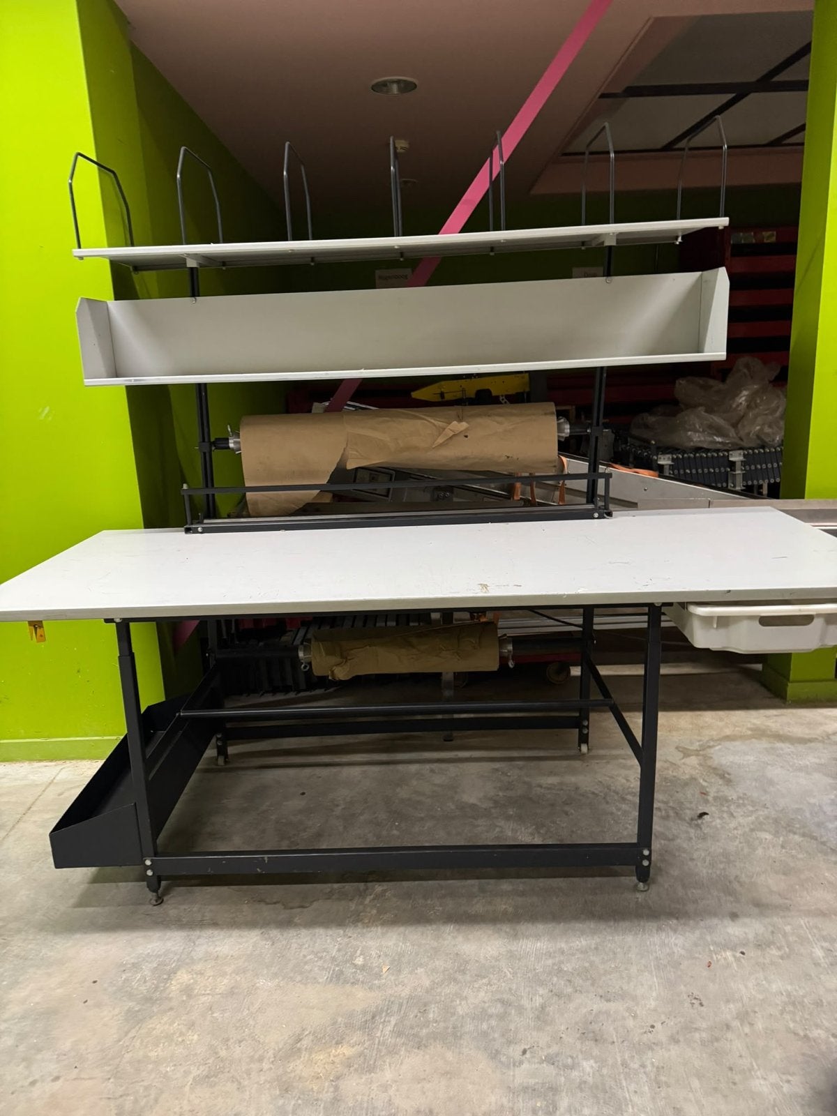 Stevige inpaktafel met opbergruimte, Ophalen, Gebruikt