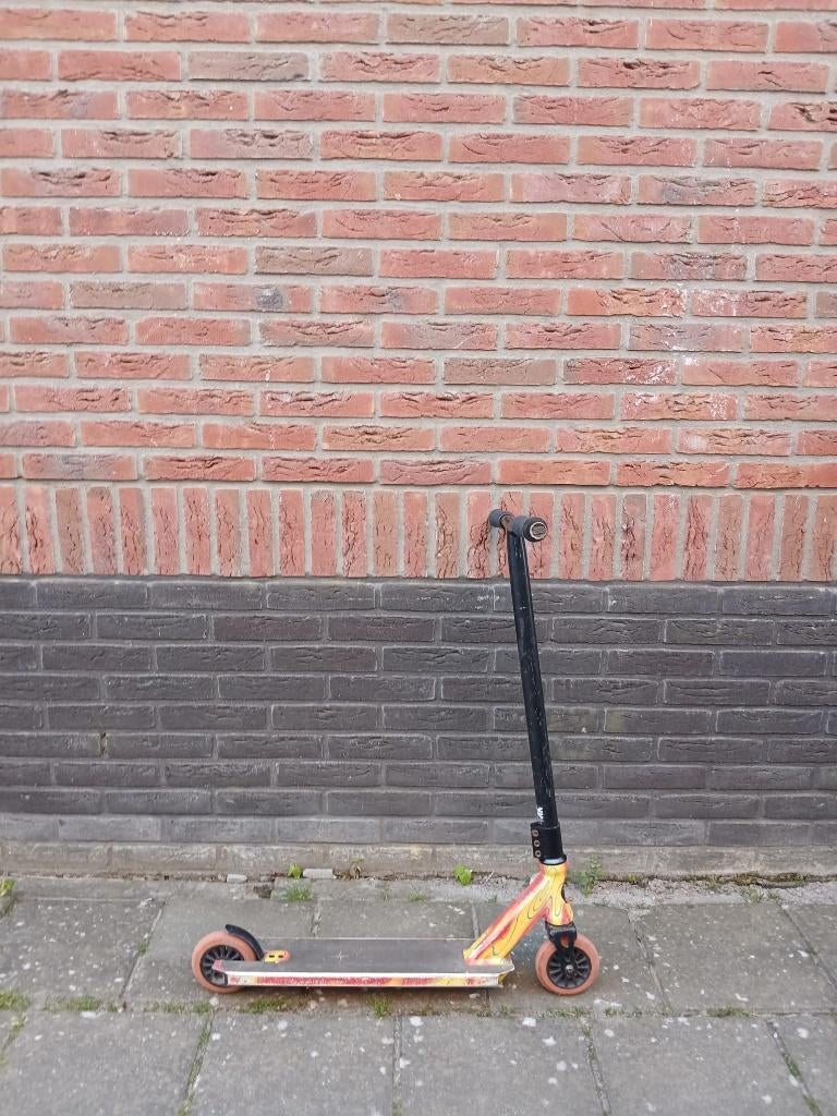 Stuntstep Slamm Mischief V6 Nebula, Fietsen en Brommers, Steps, Ophalen of Verzenden, Gebruikt, Gewone step