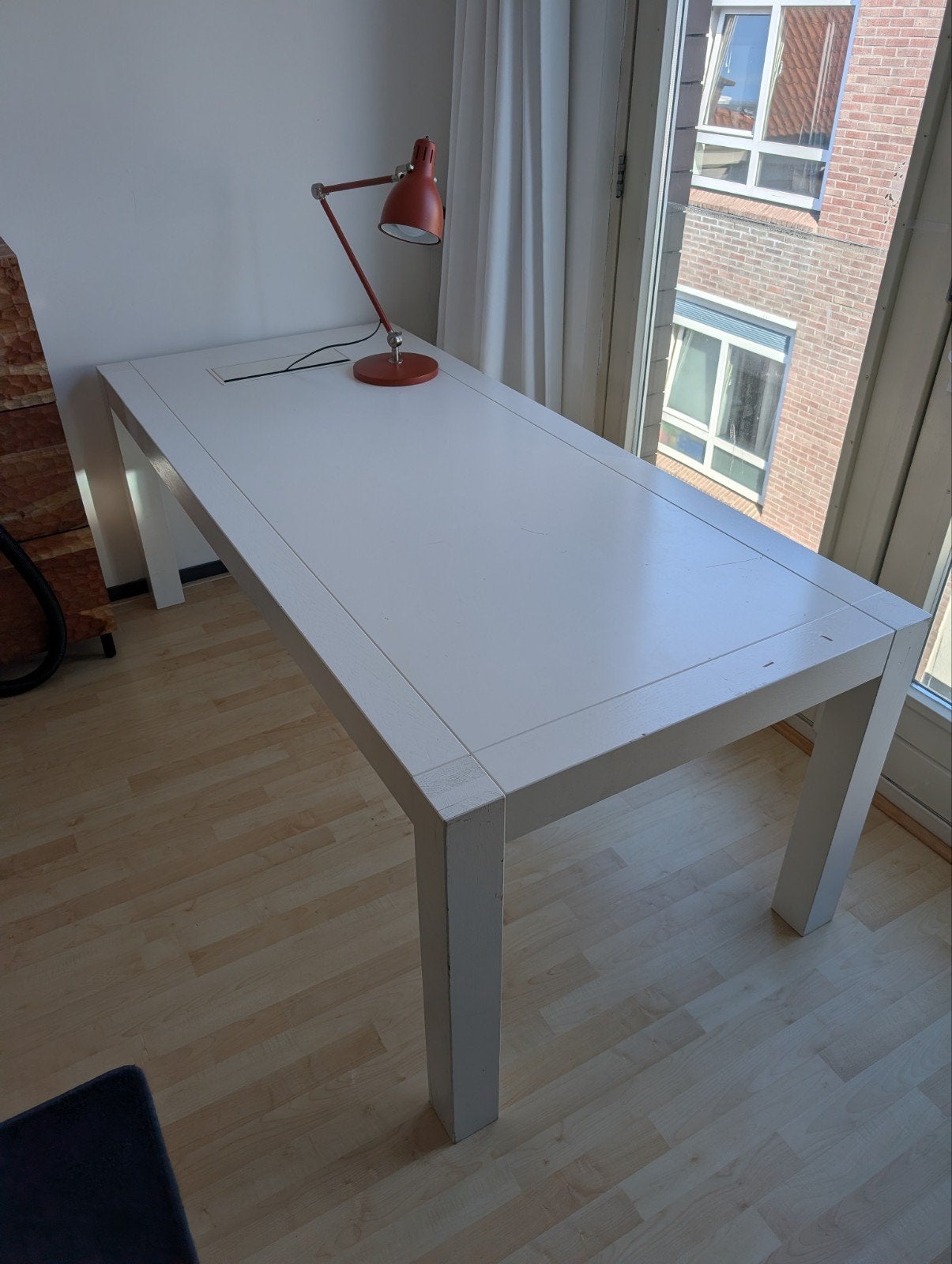 Witte tafel met bureau stekkerdoos, Gebruikt, Hout, Demontabel, Overige merken