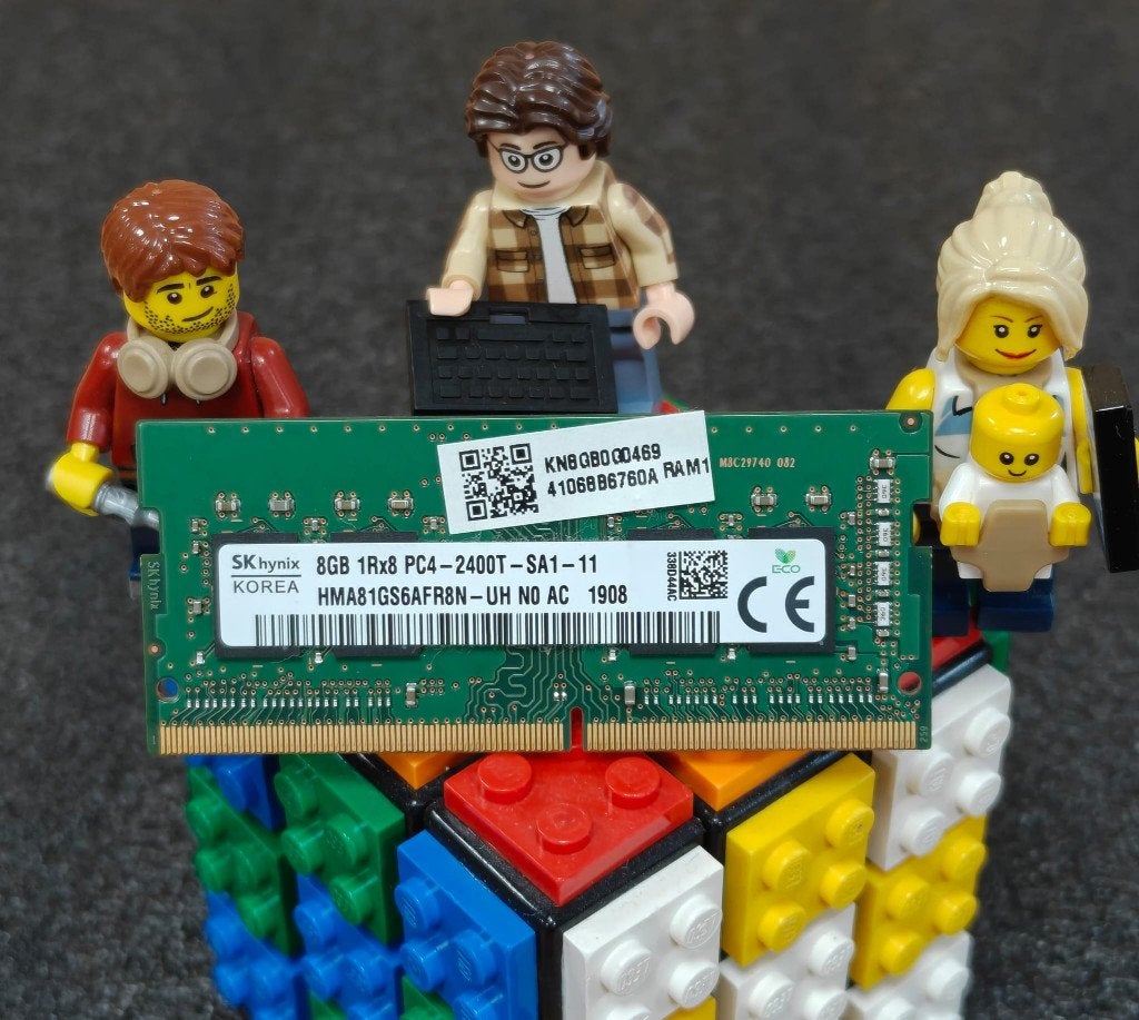 SK hynix HMA81GS6AFR8N-UH N0 AC 8GB DDR4 2400 SODIMM, DDR4, Ophalen of Verzenden, Zo goed als nieuw, Desktop