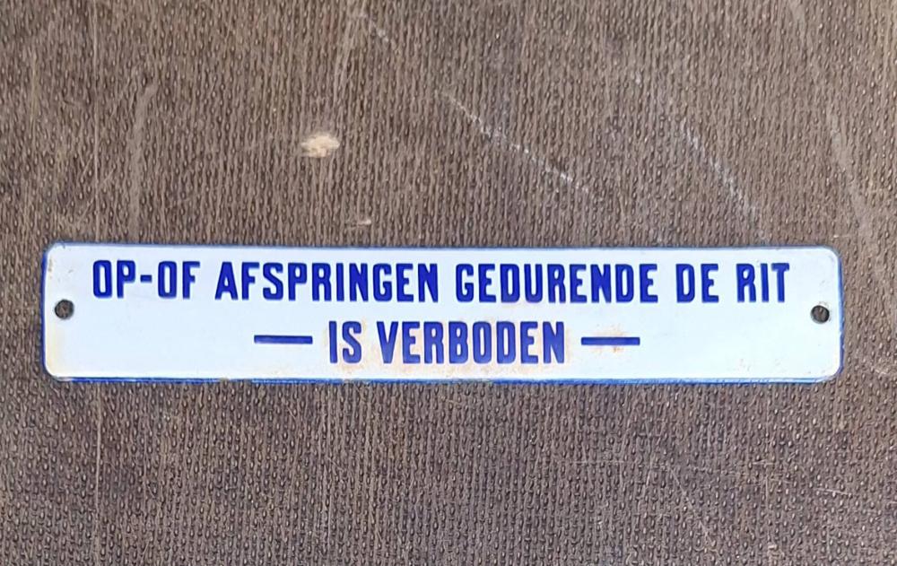 Antiek blauw wit emaille tekstbordje uit de bus of tram🚍🚊, Antiek en Kunst, Antiek | Emaille, Ophalen of Verzenden