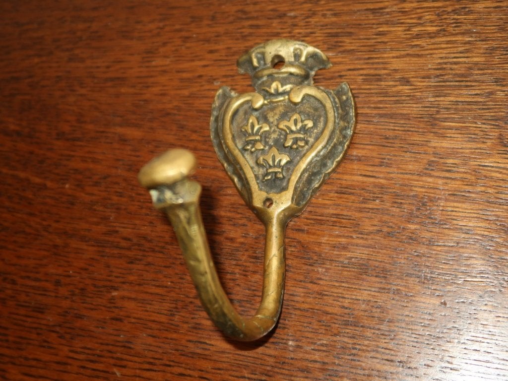 vintage messing wandhaak, fleur-de-lis deco, retro antiek, Wandkapstok, Verzenden, Zo goed als nieuw, Minder dan 100 cm
