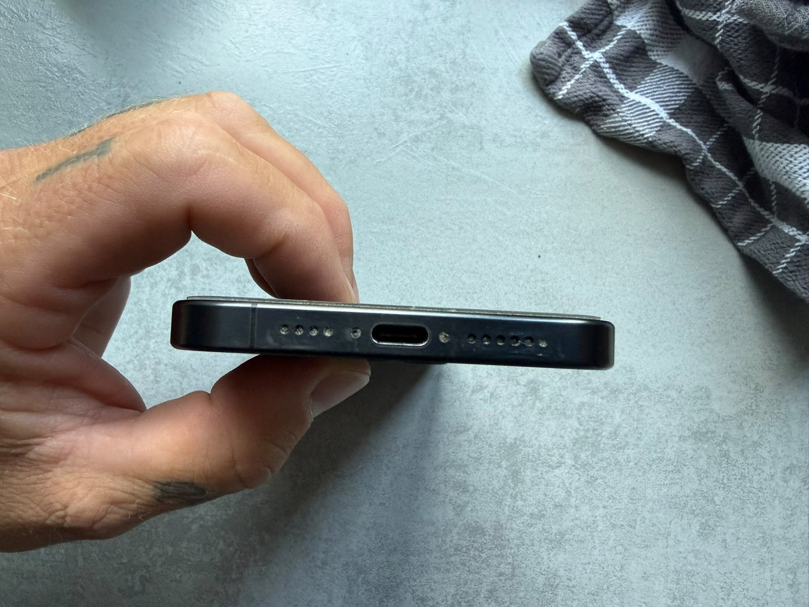 Foto 5 van Zwarte Iphone 15 Pro Max 256GB in zeer goede staat