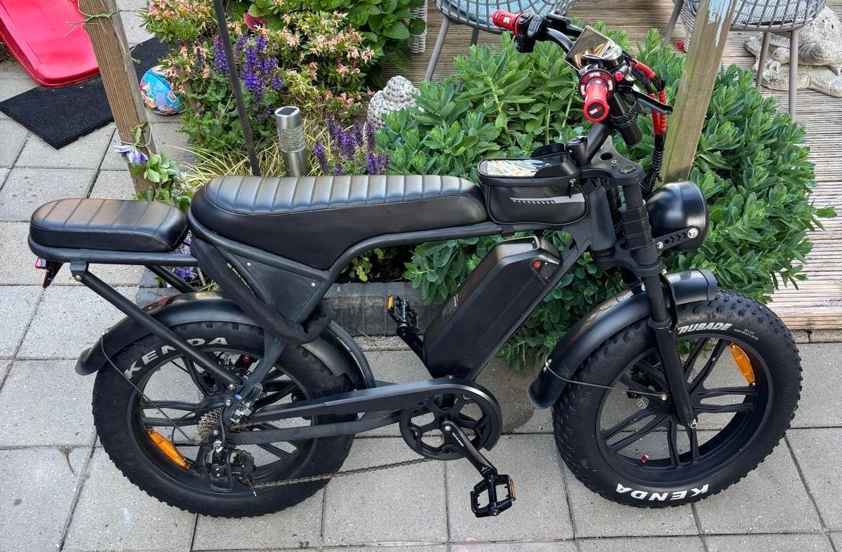 Stoere Fatbike E-bike met dubbel zadel en dikke banden, Zo goed als nieuw, Minder dan 47 cm, 50 km per accu of meer, Ophalen