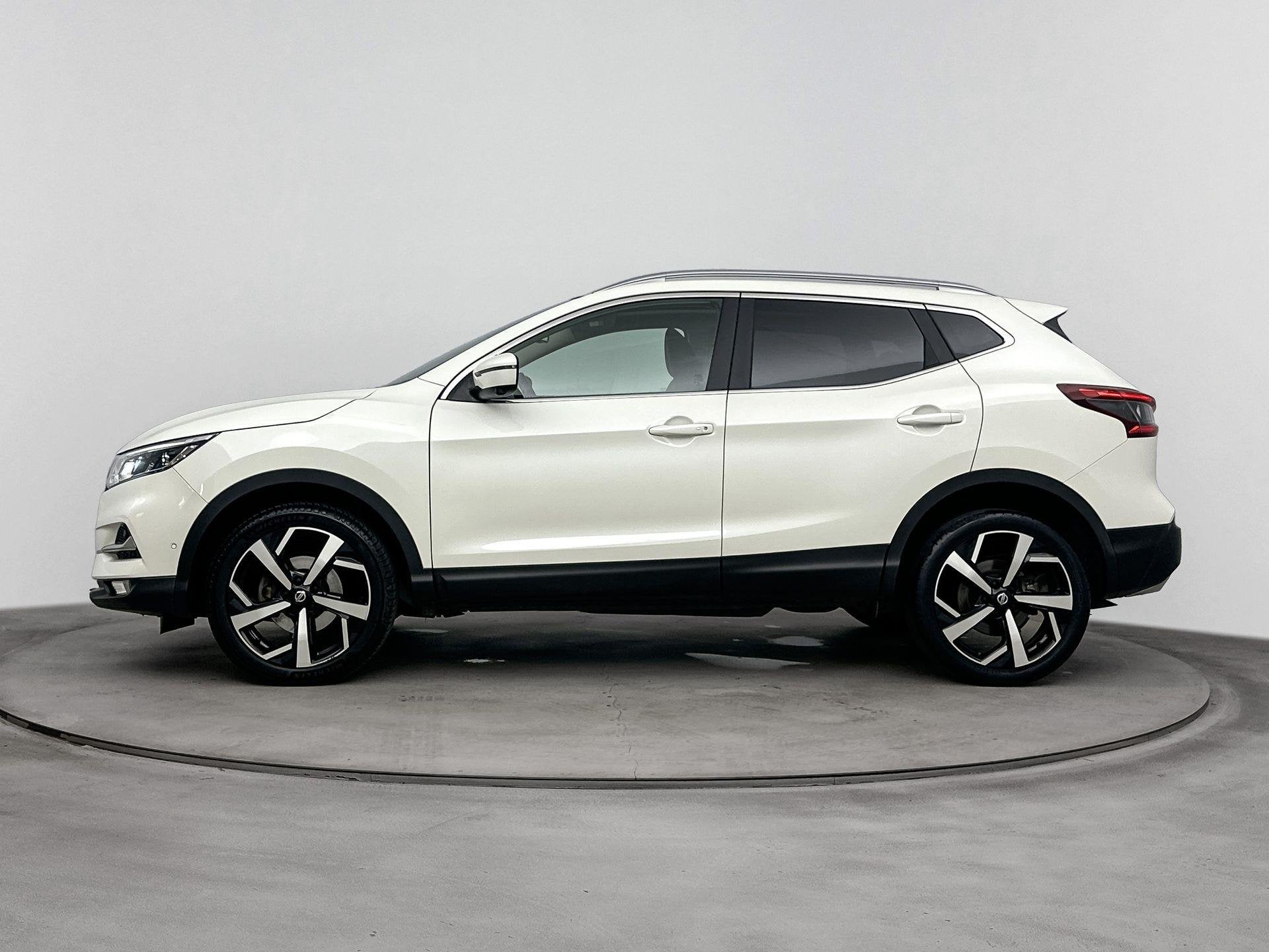 Nissan Qashqai 1.2 Tekna 115PK | Panoramadak | Navigatie | 3, Auto's, Voorwielaandrijving, Gebruikt, 4 cilinders, Wit