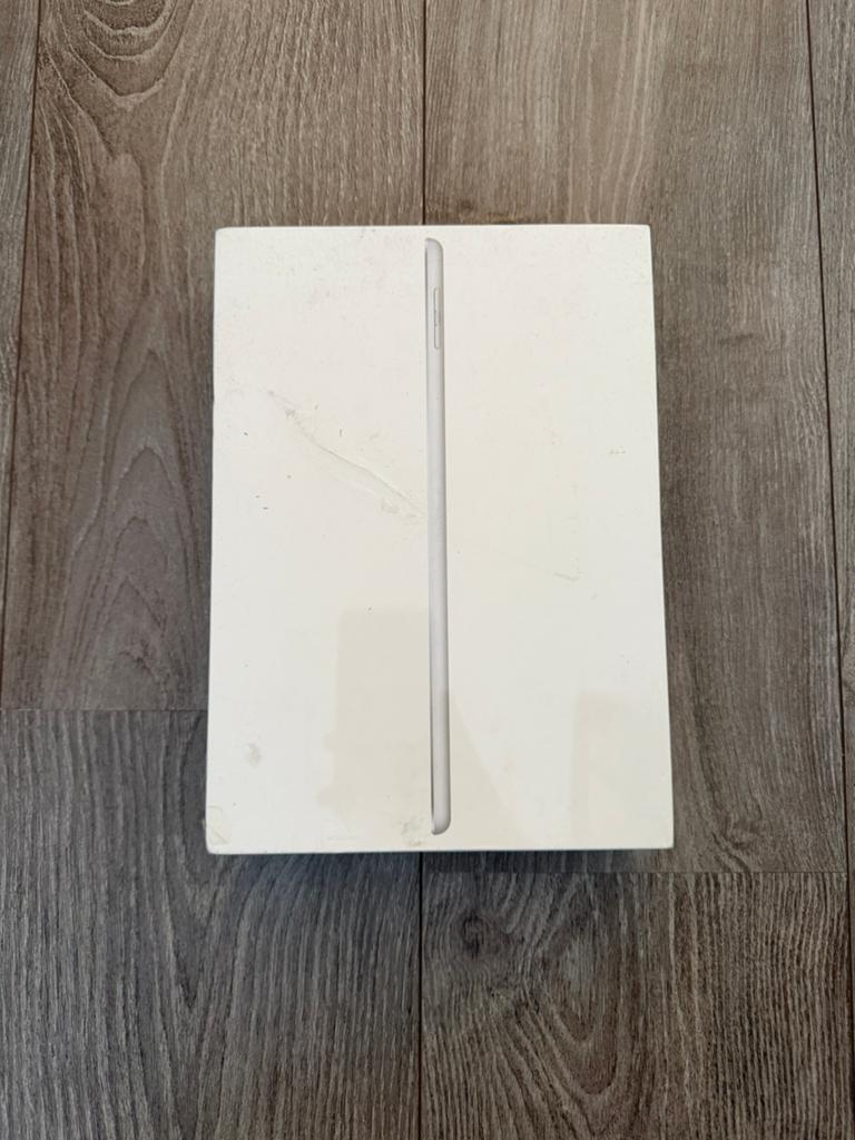 Apple iPad 9.7 32GB WiFi Zilver | Nieuw in Seal, 10 inch, 32 GB, Nieuw, Verzenden